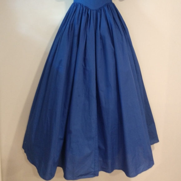 Vintage Blue Midi Dress - Picture 3 of 9